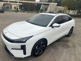 吉利银河 银河L6 2024款 125km PLUS 龙腾版