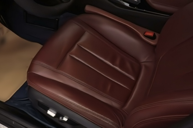 宝马5系 2019款 改款 530Li 领先型 M运动套装局部细节19