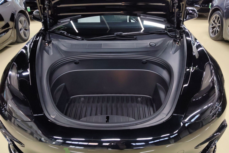 特斯拉 Model 3 2022款 后轮驱动版机舱底盘24