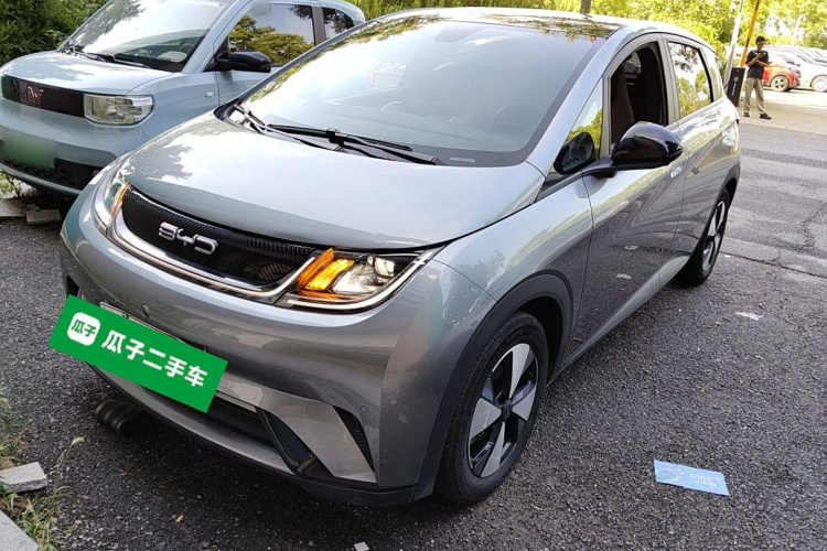 比亚迪 海豚 2023款 420km 时尚版车身外观1