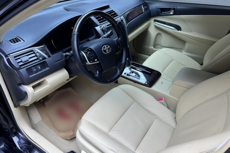 丰田 凯美瑞 2015款 2.5G 豪华导航版中控内饰7002