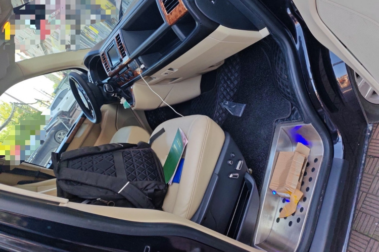 大众 凯路威 2018款 2.0TSI 四驱豪华版 7座局部细节9005