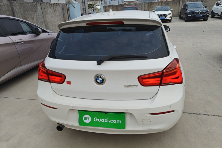 宝马1系(进口) 2015款 120i 领先型车身外观6