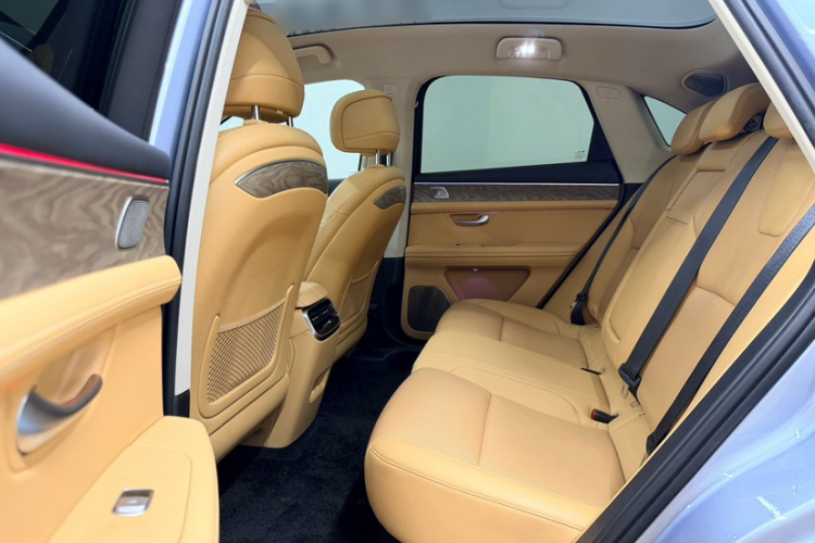 鸿蒙智行 问界M5 2022款 增程四驱旗舰版中控内饰7002