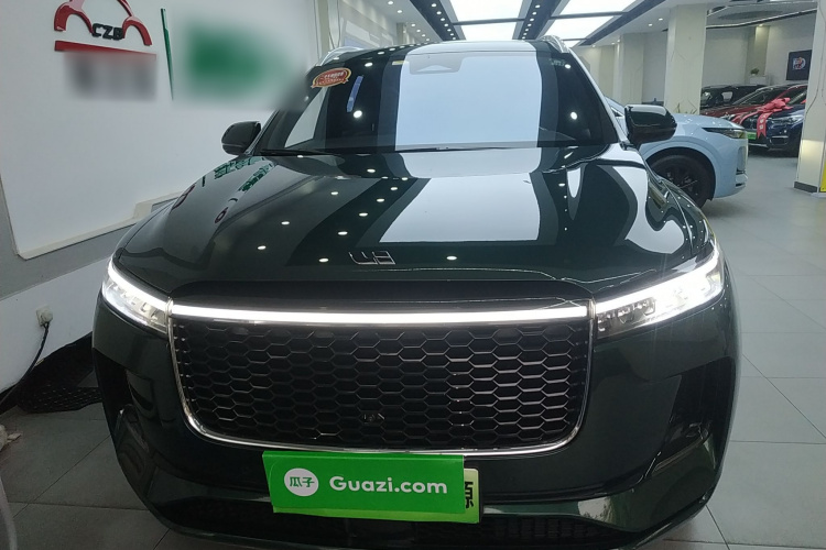 理想汽车 理想ONE 2021款 增程6座版车身外观2