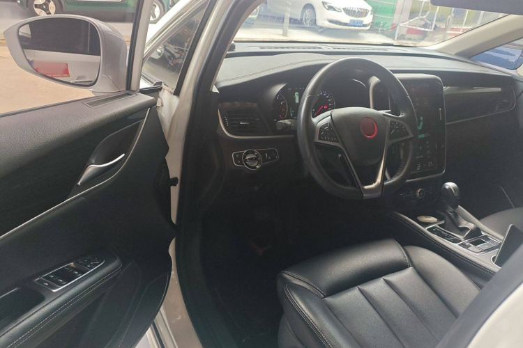 比亚迪 宋MAX 2018款 1.5T 自动智联豪华型 6座中控内饰7003