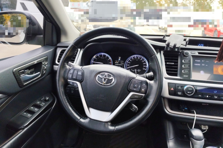 丰田 汉兰达 2015款 2.0T 四驱至尊版 7座中控内饰13