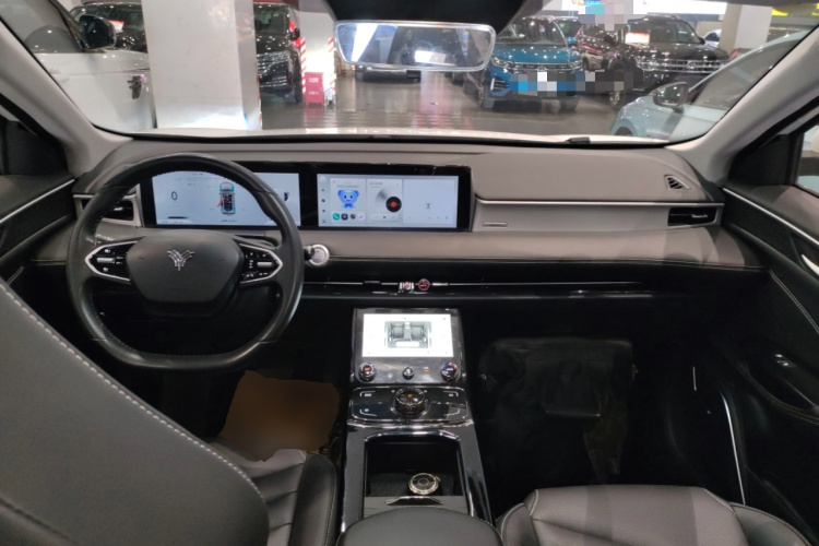 哪吒汽车 2022款 哪吒U-Ⅱ 610 三元锂中控内饰12