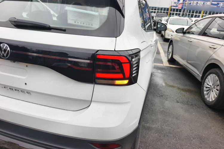 大众 途铠 2023款 改款 1.5L 自动风尚版车身外观9