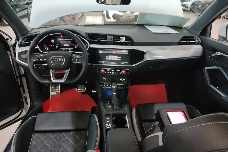 奥迪Q3 2024款 40 TFSI 时尚动感型中控内饰12