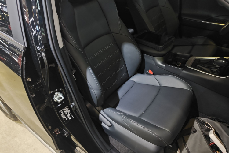 丰田 威兰达 2022款 2.0L CVT两驱豪华PLUS版局部细节41