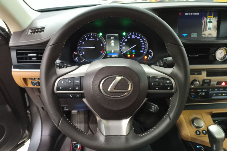 雷克萨斯ES 2015款 200 精英版局部细节13