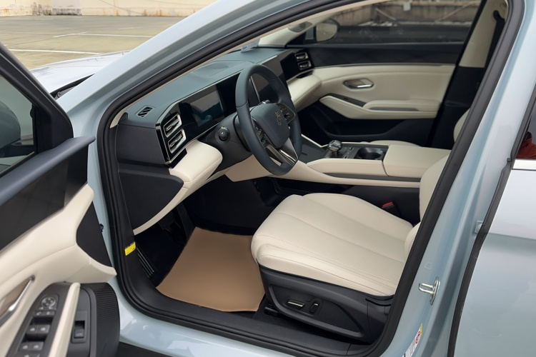 比亚迪 秦L 2024款 DM-i 120KM领先型中控内饰7002