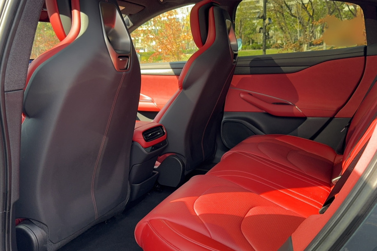 小米汽车 小米SU7 2024款 后驱超长续航高阶智驾Pro版中控内饰7004