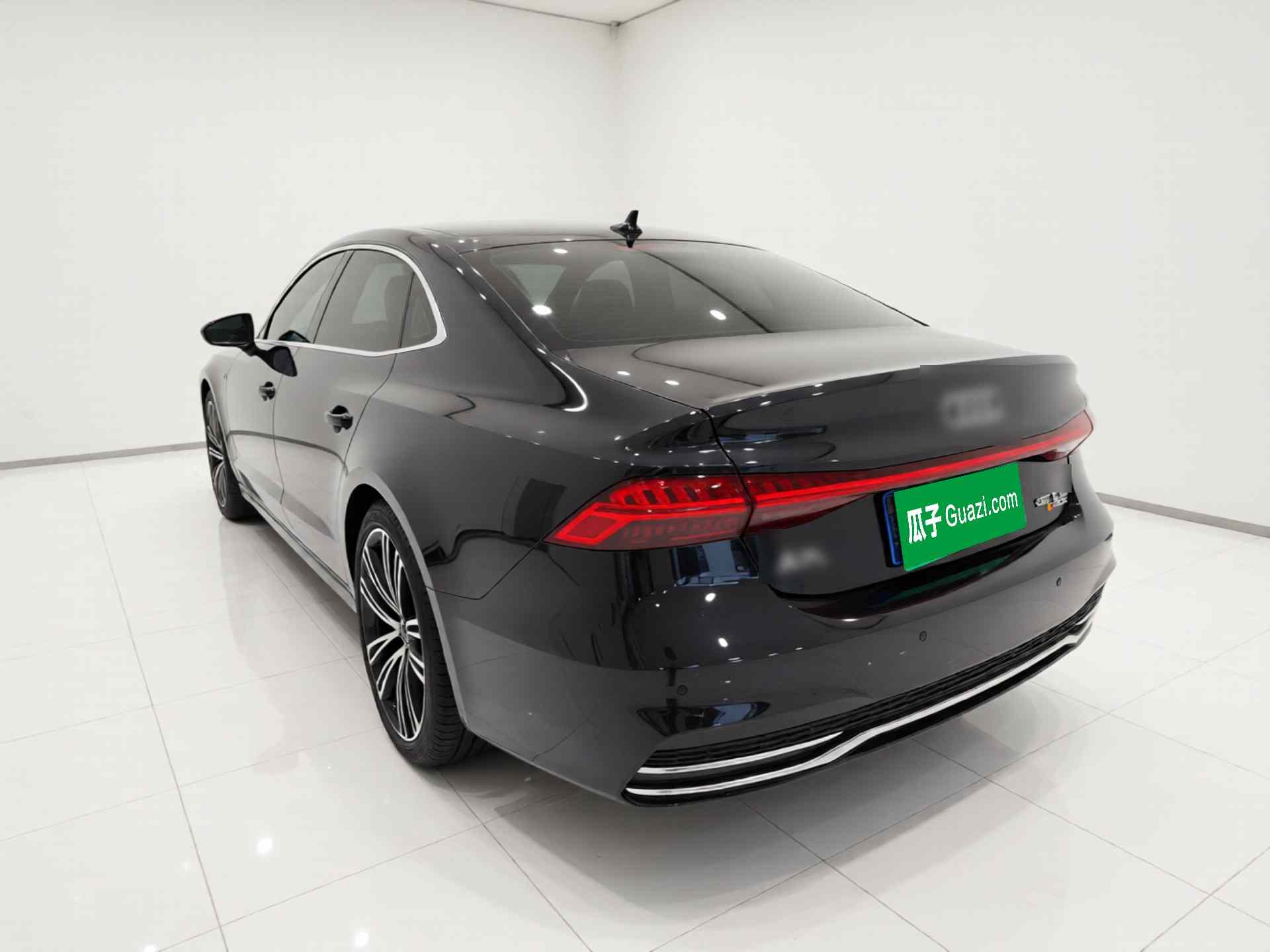 奥迪A7L 2024款 45 TFSI quattro 奢享型(3)