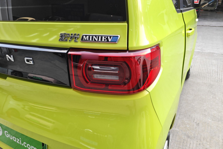 五菱汽车 宏光MINIEV 2022款 马卡龙绘色款 磷酸铁锂车身外观9