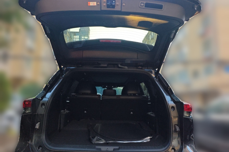 丰田 皇冠陆放 2024款 2.5L HEV四驱旗舰版中控内饰23