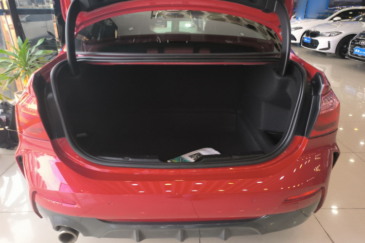 宝马1系 2019款 118i M运动套装机舱底盘23