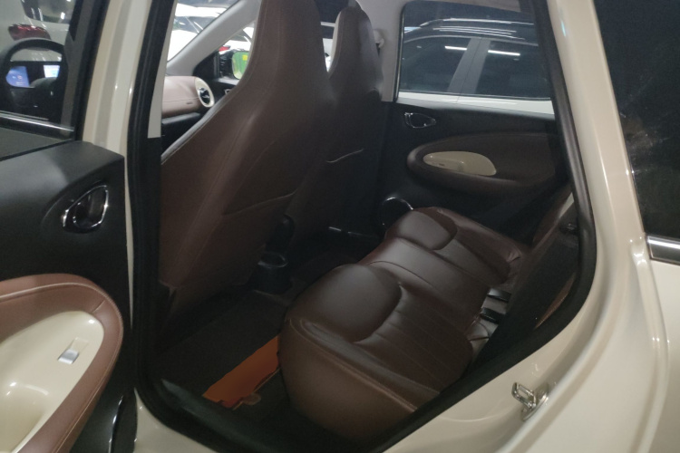 五菱汽车 五菱缤果 2023款 333km 悦享+款中控内饰7004