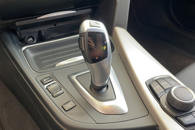 宝马3系 2015款 320Li 时尚型局部细节18