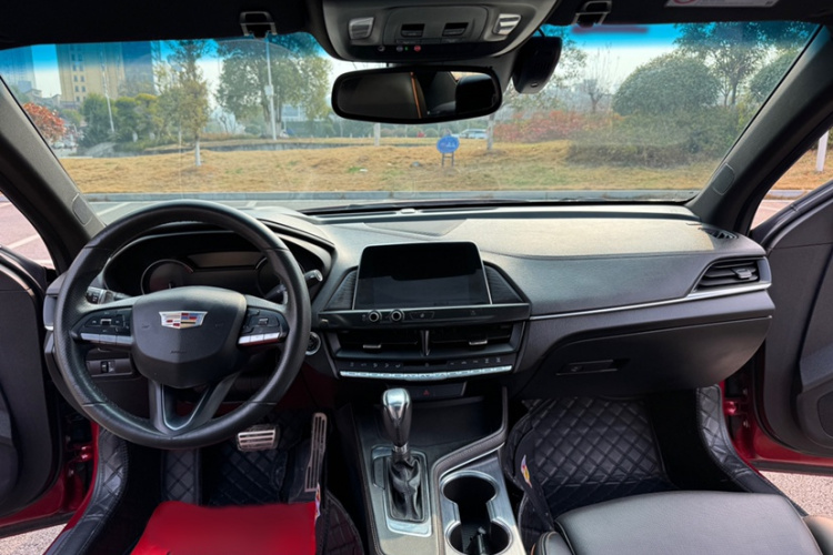 凯迪拉克CT4 2021款 28T 尊贵型中控内饰7001