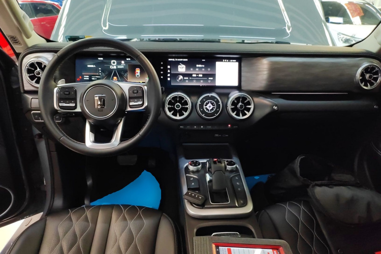 坦克300 2023款 越野版 2.0T 挑战者中控内饰12