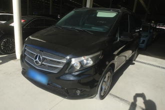 奔驰 威霆 2018款 2.0T 精英版 7座 国VI