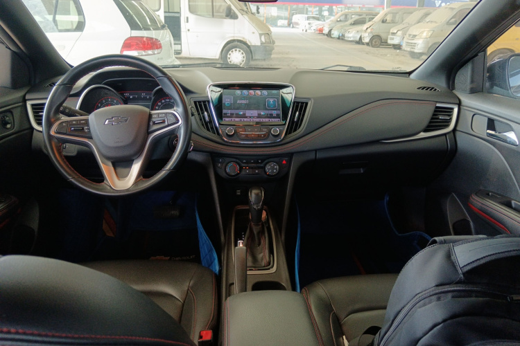 雪佛兰 科鲁泽 2019款 RS 330T 自动畅快版 国VI中控内饰7002