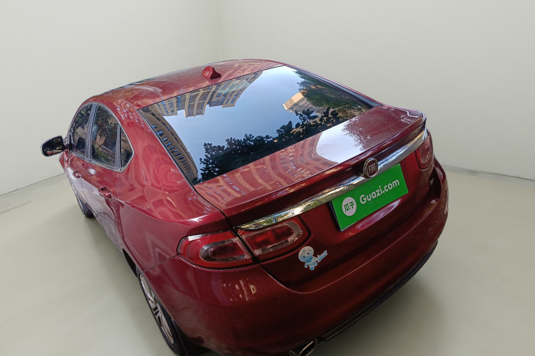 菲亚特 菲翔 2015款 1.4T 自动劲享版车身外观5