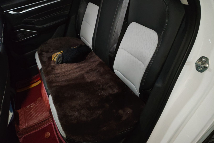 吉利汽车 帝豪 2024款 第4代 1.8L DHT醇净版中控内饰21