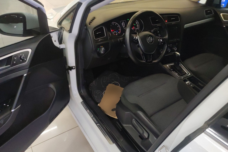 大众 高尔夫 2019款 280TSI DSG舒适型 国V中控内饰20