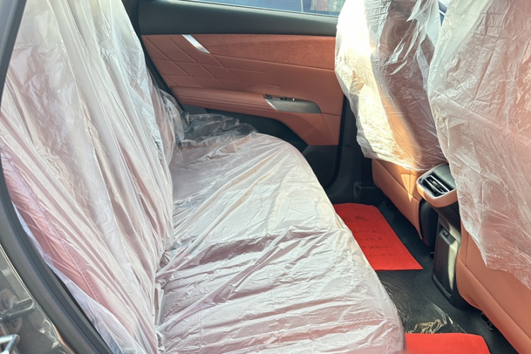 长安CS75 PLUS 2025款 第四代 UItra 2.0T 新蓝鲸 擎风型中控内饰7001