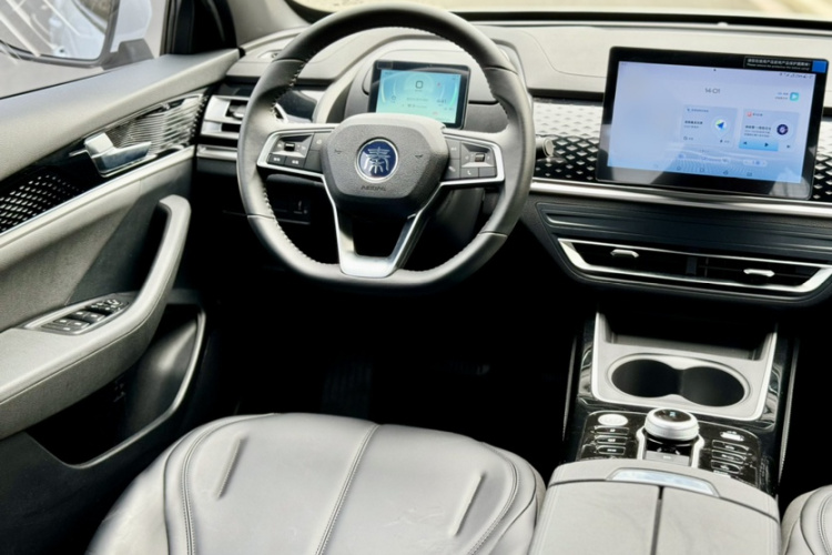 比亚迪 秦PLUS 2023款 EV 510KM 出行版中控内饰7007