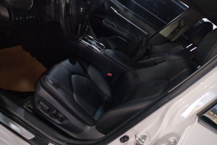 丰田 凯美瑞 2021款 2.0G 豪华版局部细节19