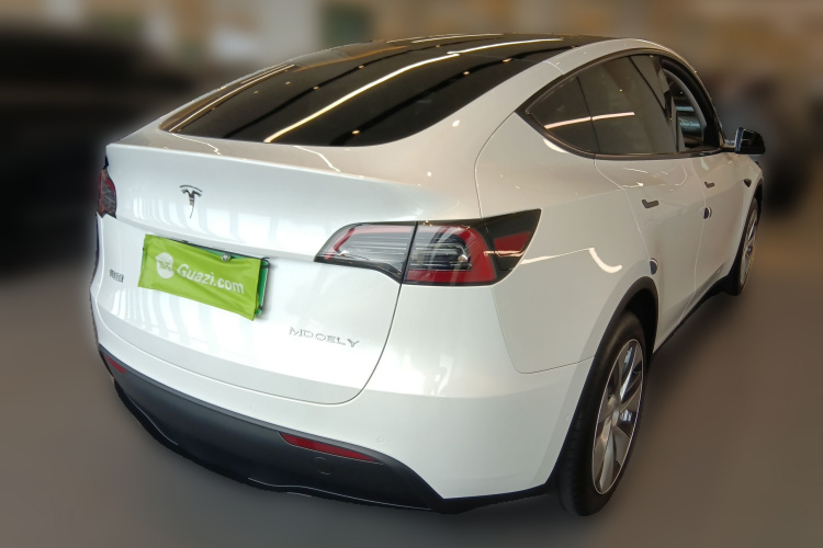 特斯拉 Model Y 2022款 改款 后轮驱动版车身外观7