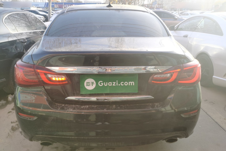 英菲尼迪Q70 2019款 Q70L 2.0T 悦享版车身外观6