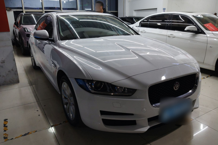 捷豹XEL 2018款 2.0T 200PS 精英版车身外观3