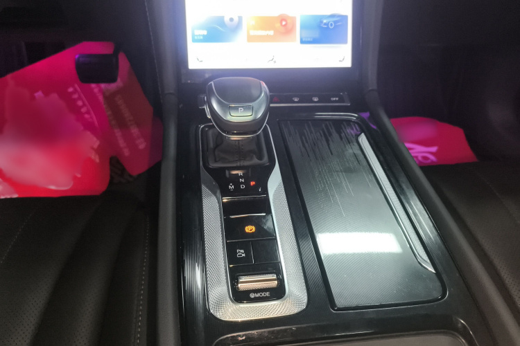 红旗H5 2023款 2.0T 自动智联旗畅版局部细节18