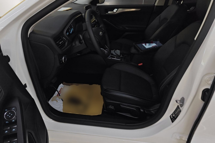 福特 福克斯 2020款 三厢 EcoBoost 180 自动锋潮型局部细节19