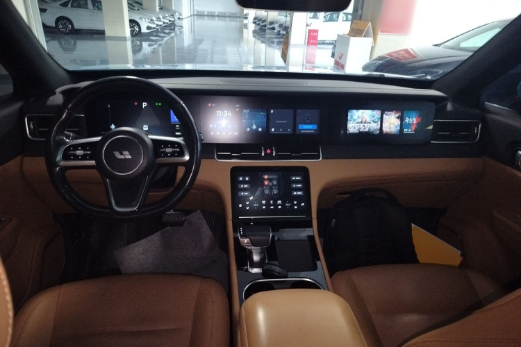 理想汽车 理想ONE 2020款 增程7座版中控内饰7002