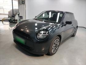 电动MINI COOPER 2025款 456km COOPER E 经典派
