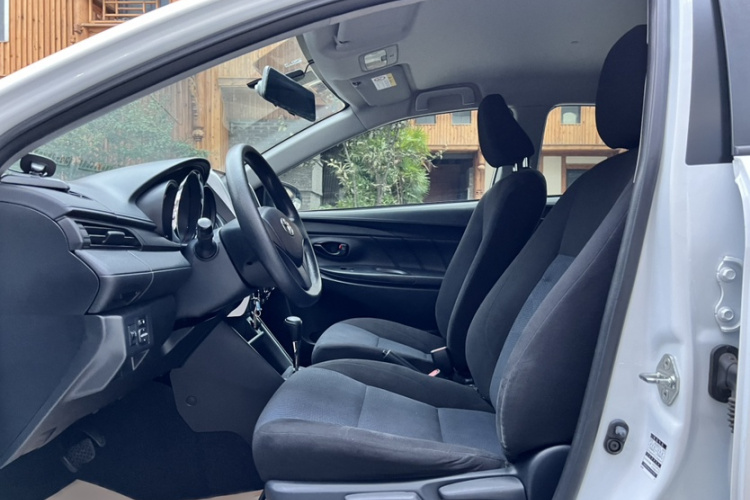 丰田 YARiS L 致享 2017款 1.5E CVT魅动版中控内饰7009