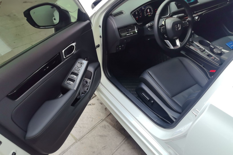 本田 思域 2022款 240TURBO CVT劲控版中控内饰20