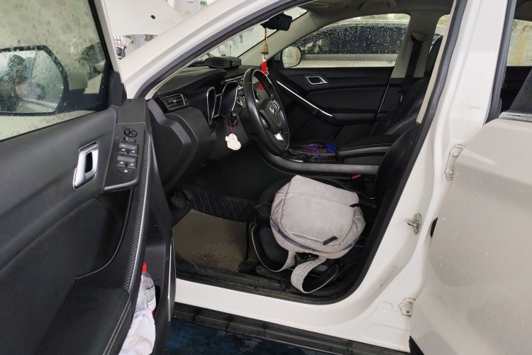 江铃 驭胜S330 2016款 1.5L GTDi 自动两驱尊贵版中控内饰19