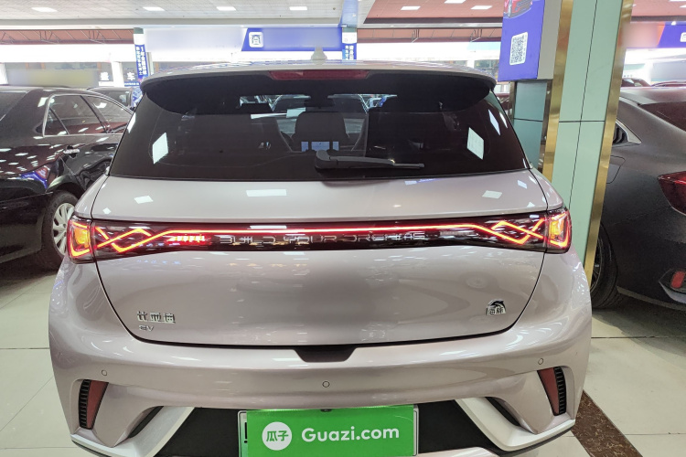 比亚迪 海豚 2023款 420km 时尚版车身外观6