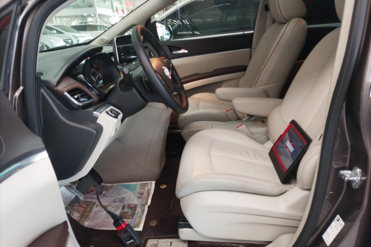 别克GL8 2020款 陆上公务舱 652T 豪华型局部细节19