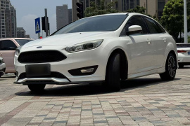 福特 福克斯 2015款 三厢 EcoBoost 180 自动精英型