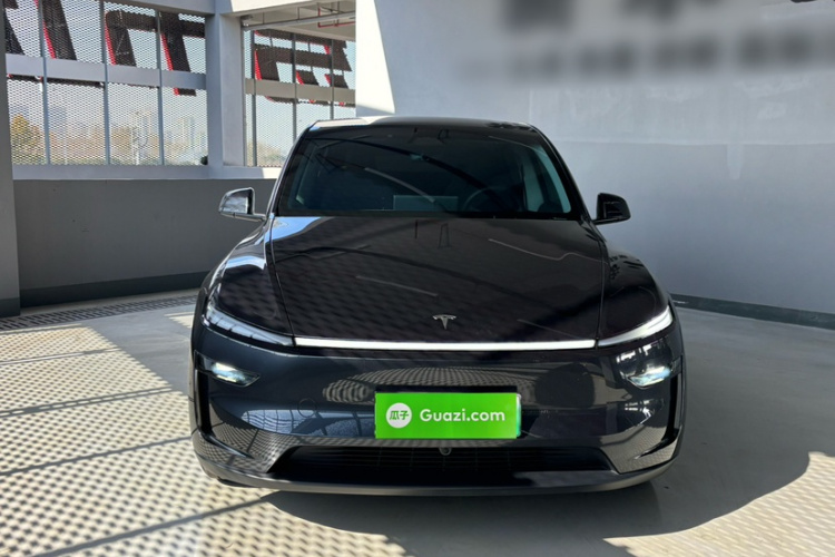 特斯拉 Model Y 2025款 后轮驱动版车身外观6009