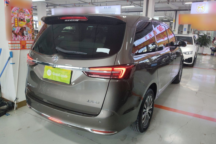 别克GL8 2021款 陆上公务舱 652T 豪华型车身外观7