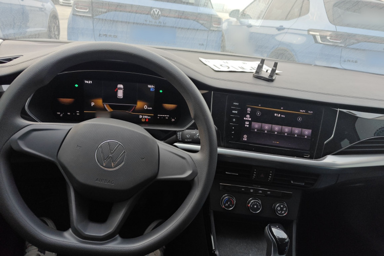 大众 帕萨特 2022款 280TSI 商务版中控内饰7002